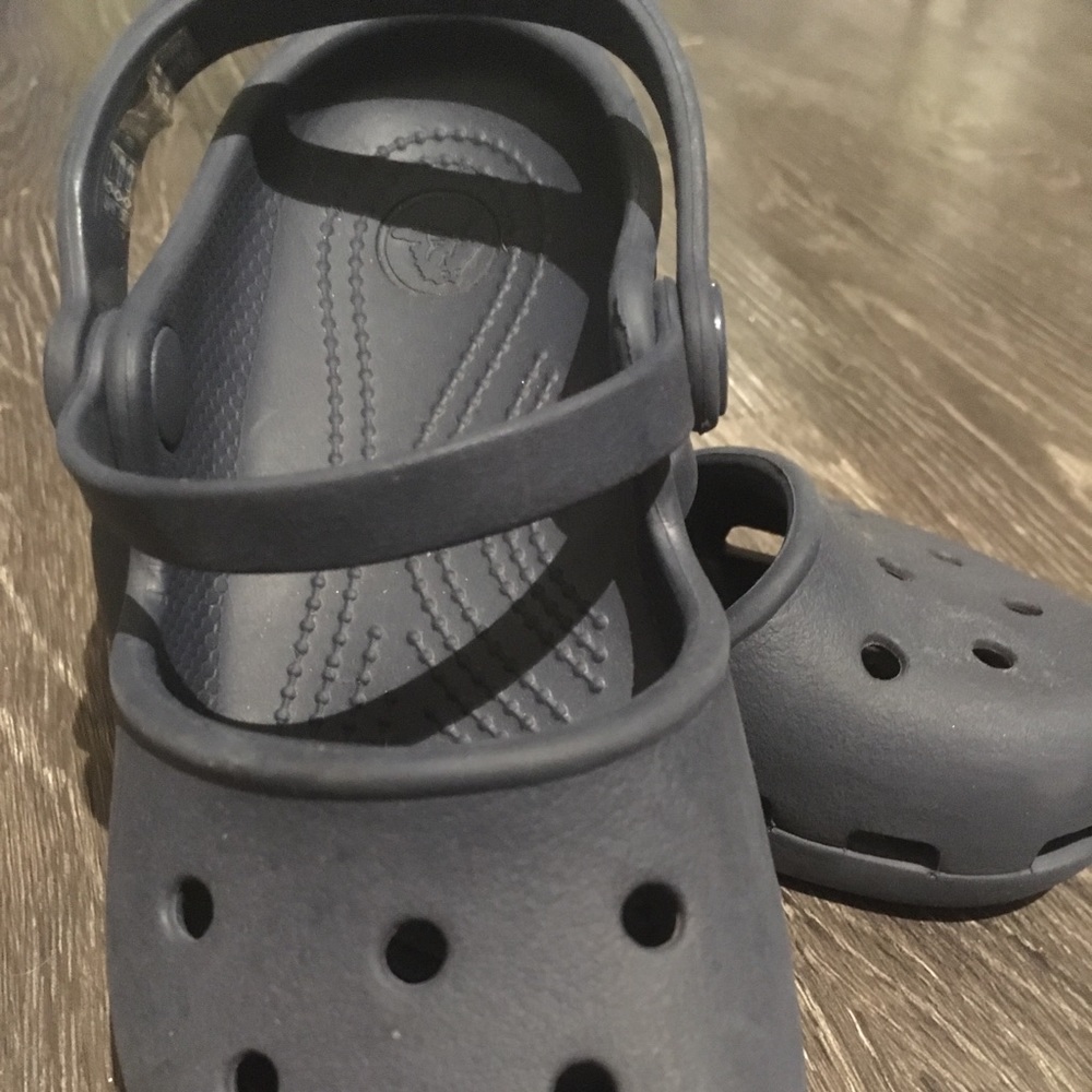 Kids Mary Jane Crocs Size 10